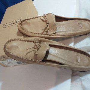 Coach Nadia Pebbled Leather Camel slides shoe 9.5